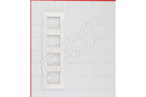 Рамка Legrand Etika 672504 четырехместная универсальная белая Рамка Legrand Etika 672504 четырехместная универсальная белая