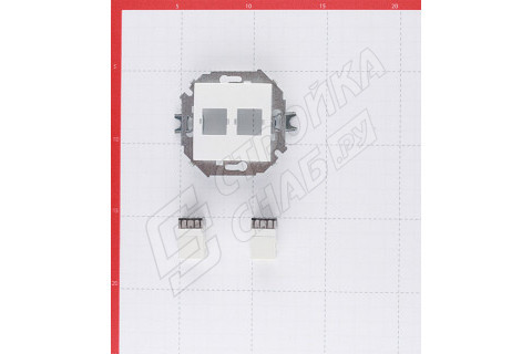 Розетка компьютерная Simon 15 1591593-030 скрытая установка белая два модуля RJ45 cat 5e Розетка компьютерная Simon 15 1591593-030 скрытая установка белая два модуля RJ45 cat 5e