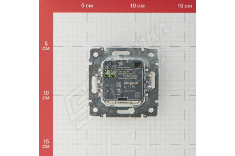 Розетка Legrand Valena 694372 скрытая установка слоновая кость два модуля USB Розетка Legrand Valena 694372 скрытая установка слоновая кость два модуля USB
