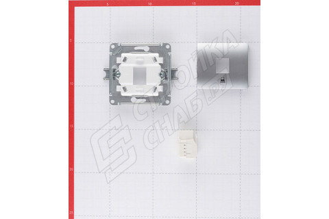 Розетка компьютерная Schneider Electric Glossa GSL000381К скрытая установка алюминий один модуль RJ45 cat 5e Розетка компьютерная Schneider Electric Glossa GSL000381К скрытая установка алюминий один модуль RJ45 cat 5e