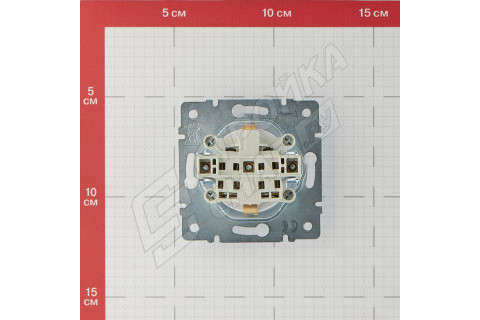 Розетка Lezard KARINA 707-0288-124B скрытая установка белая со шторками Розетка Lezard KARINA 707-0288-124B скрытая установка белая со шторками