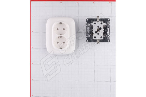 Розетка с рамкой Legrand Valena Allure 753726 двойная скрытая установка белая с заземлением со шторками Розетка с рамкой Legrand Valena Allure 753726 двойная скрытая установка белая с заземлением со шторками